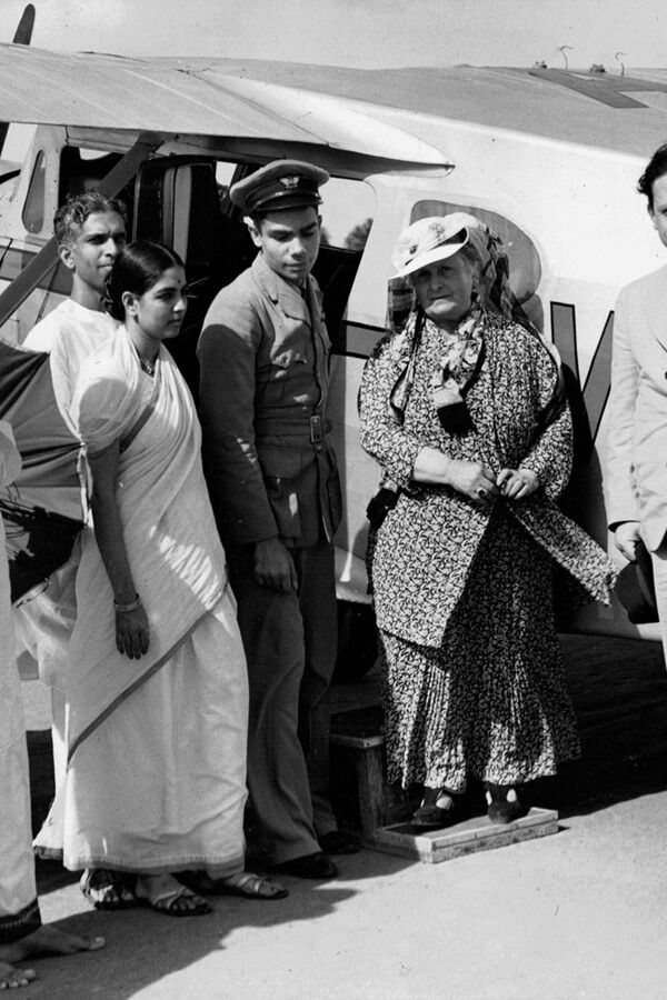 Maria and Mario Montessori, 1939, Arrival Adyar, India
