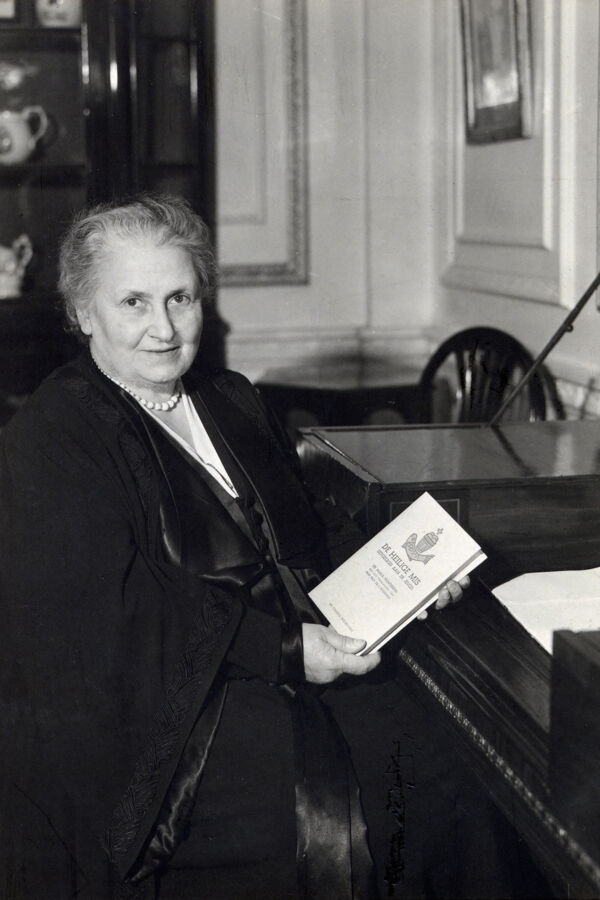 Maria Montessori, 1939, March