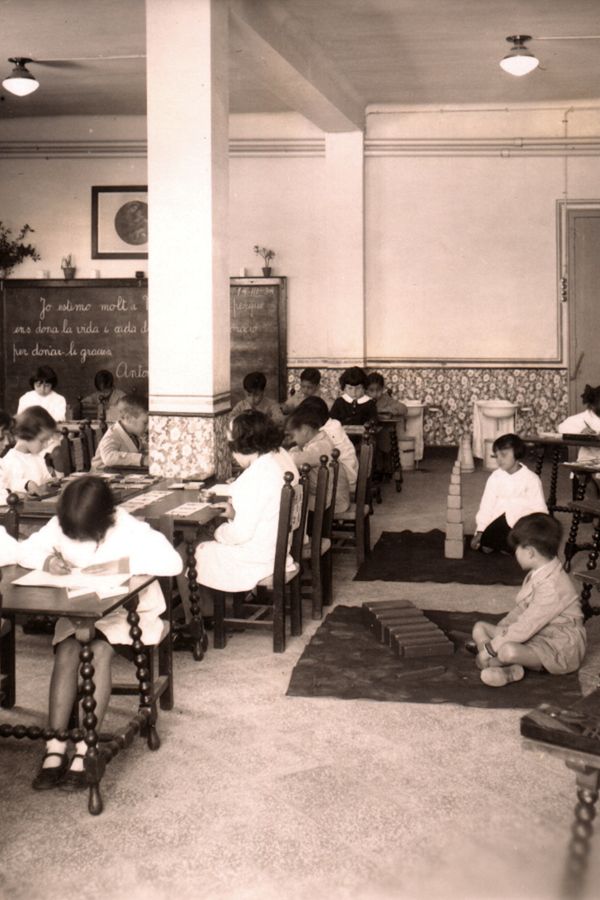 Montessori Classroom 1917 Barcelona
