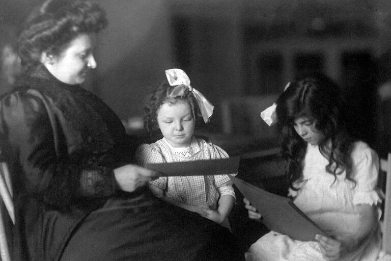 Maria Montessori, 1913, Rome with Children